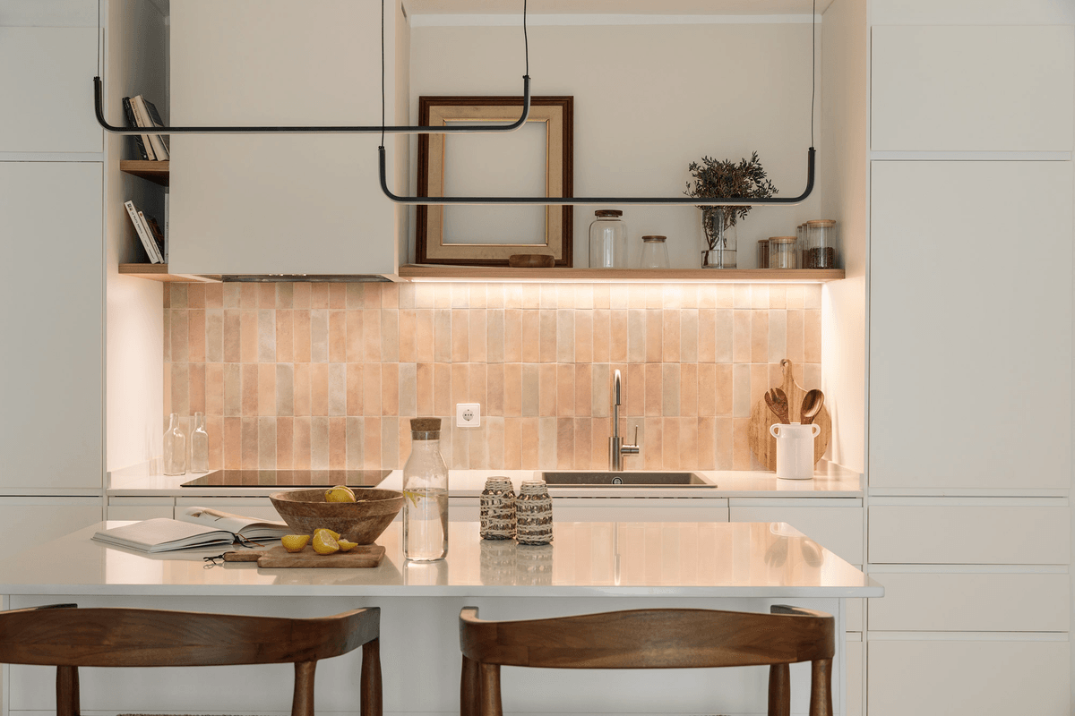 Diagonal - Interior View 13